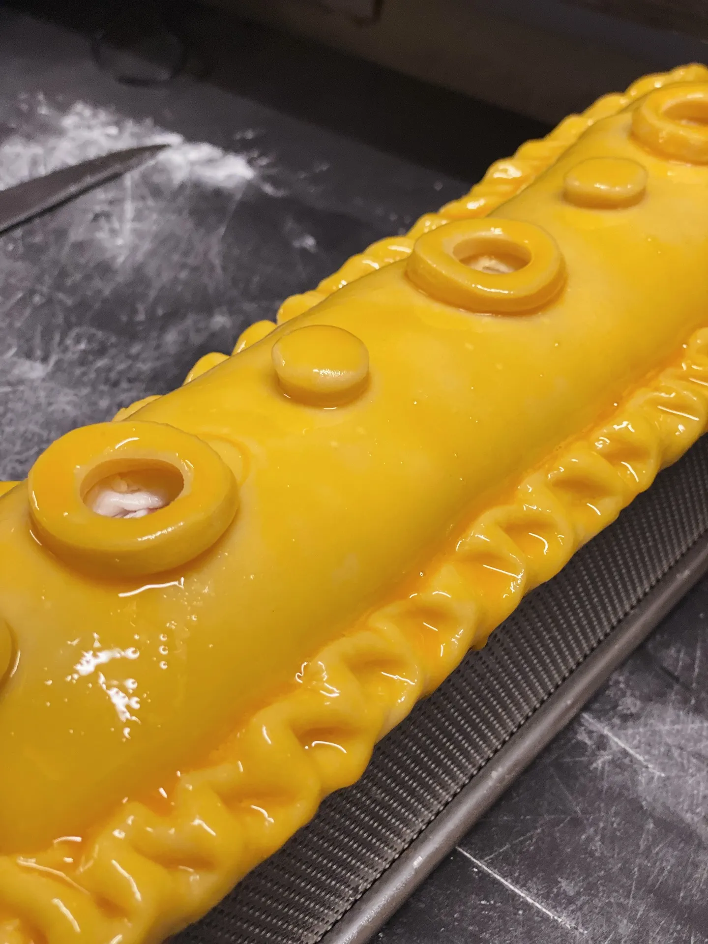 ディナーコースの一皿としてご用意しております、パテアンクルー...